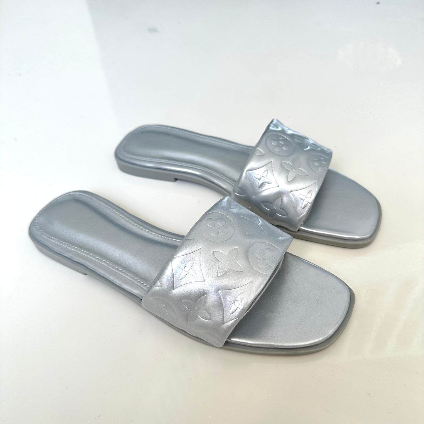 Jumeirah- Silver Floral Embossed Sandals