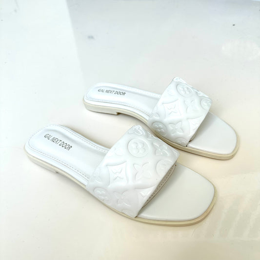 Jumeirah- White Floral Embossed Sandals