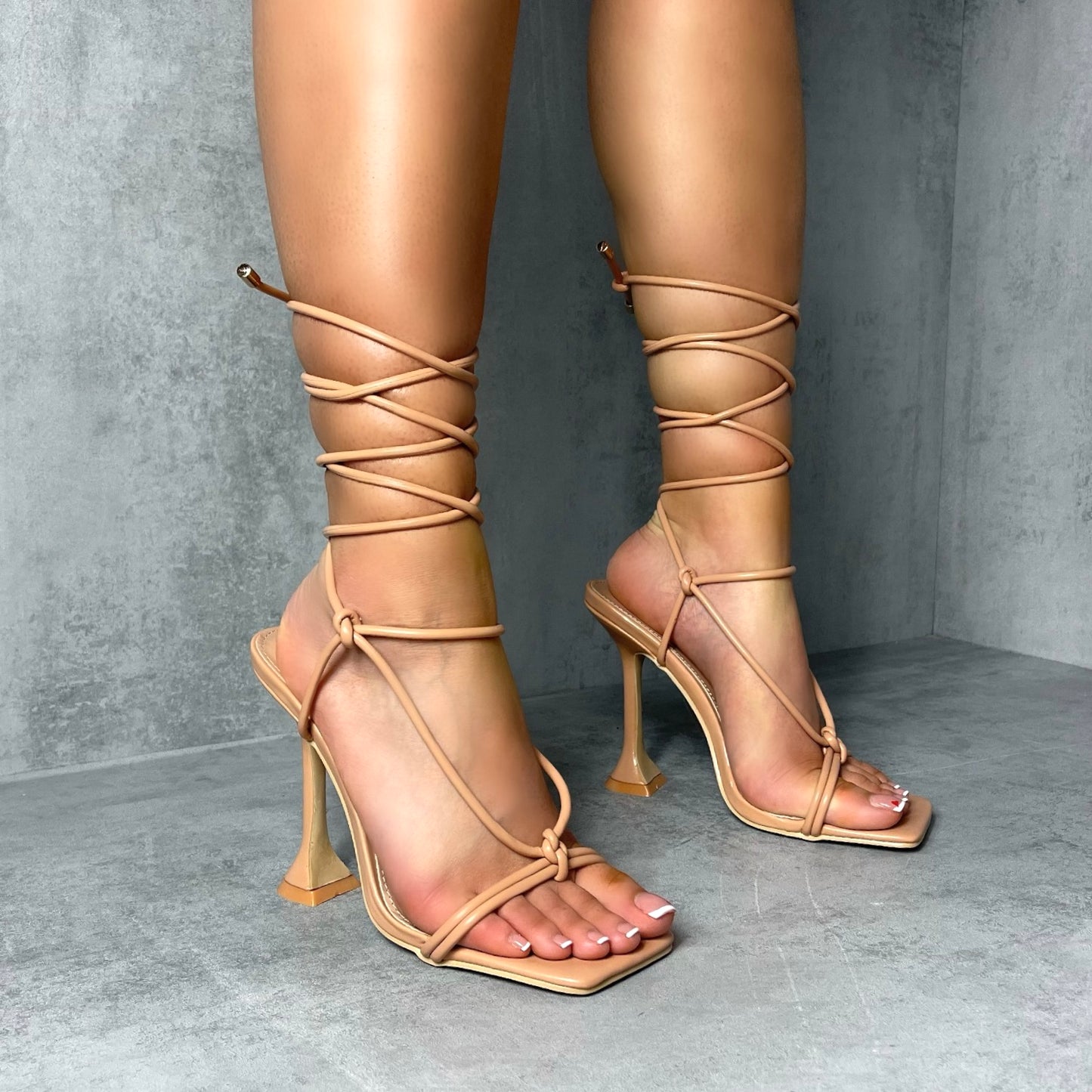 Stunt - Nude Knot Detail Tie-up Pyramid Square-Toe Heels